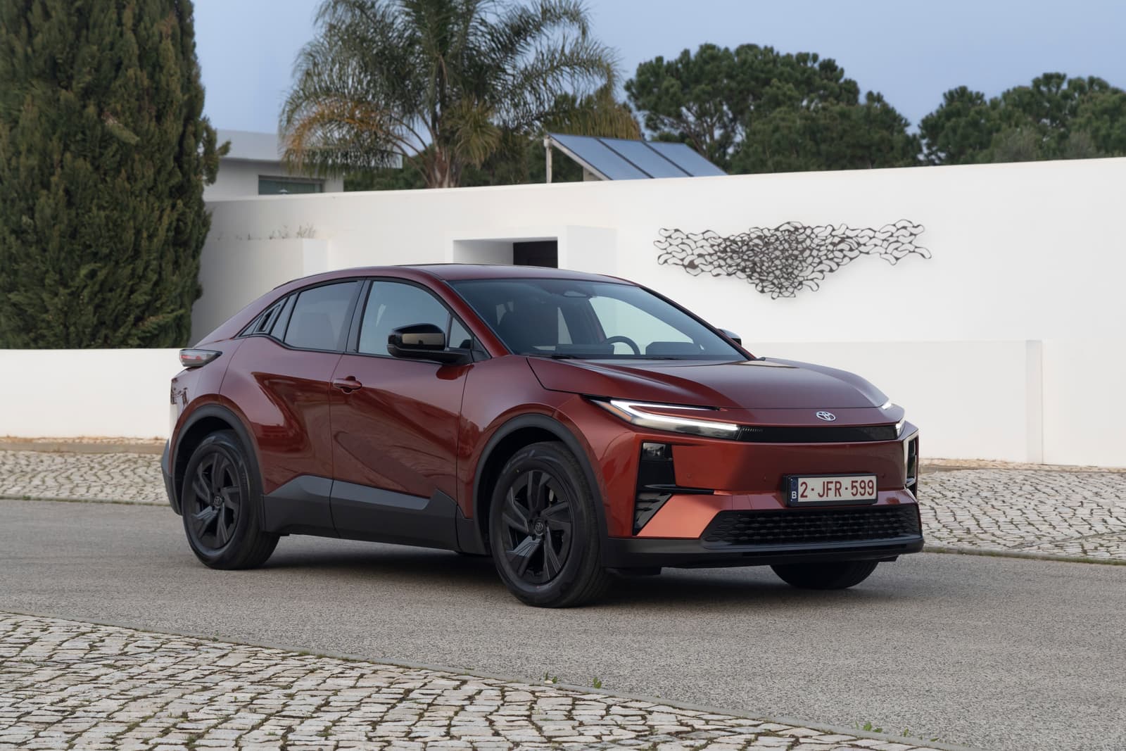Toyota C-HR+