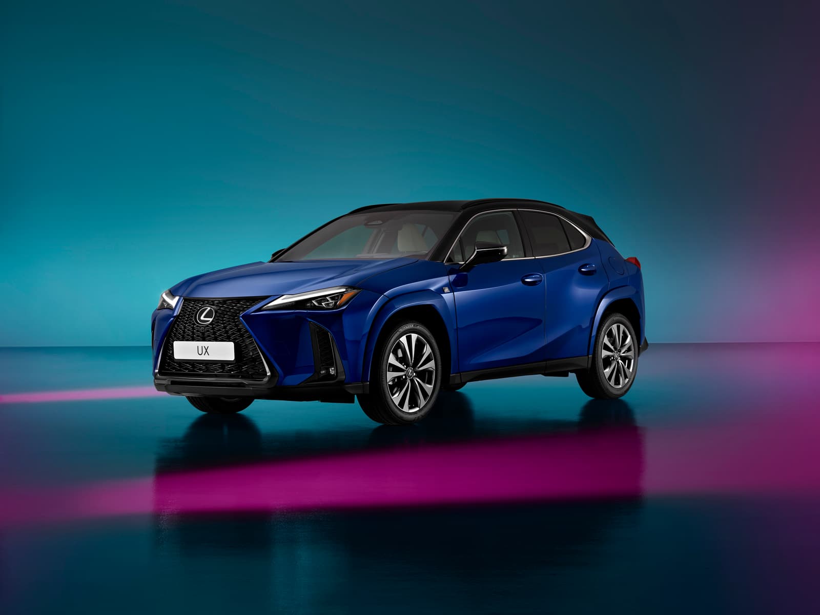 2026 Lexus UX 300h: 196 hp Full Hybrid, Production Ends February 2027
