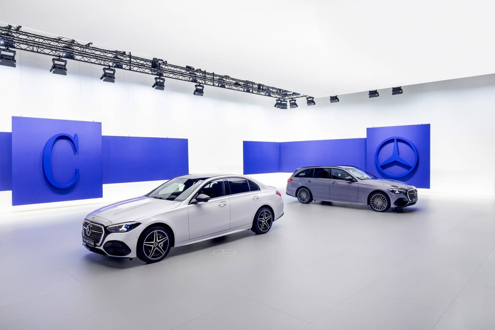 2026 Mercedes-Benz C-Class: Facelifted C 400 e PHEV Adds 389 HP, 100 km EV Range