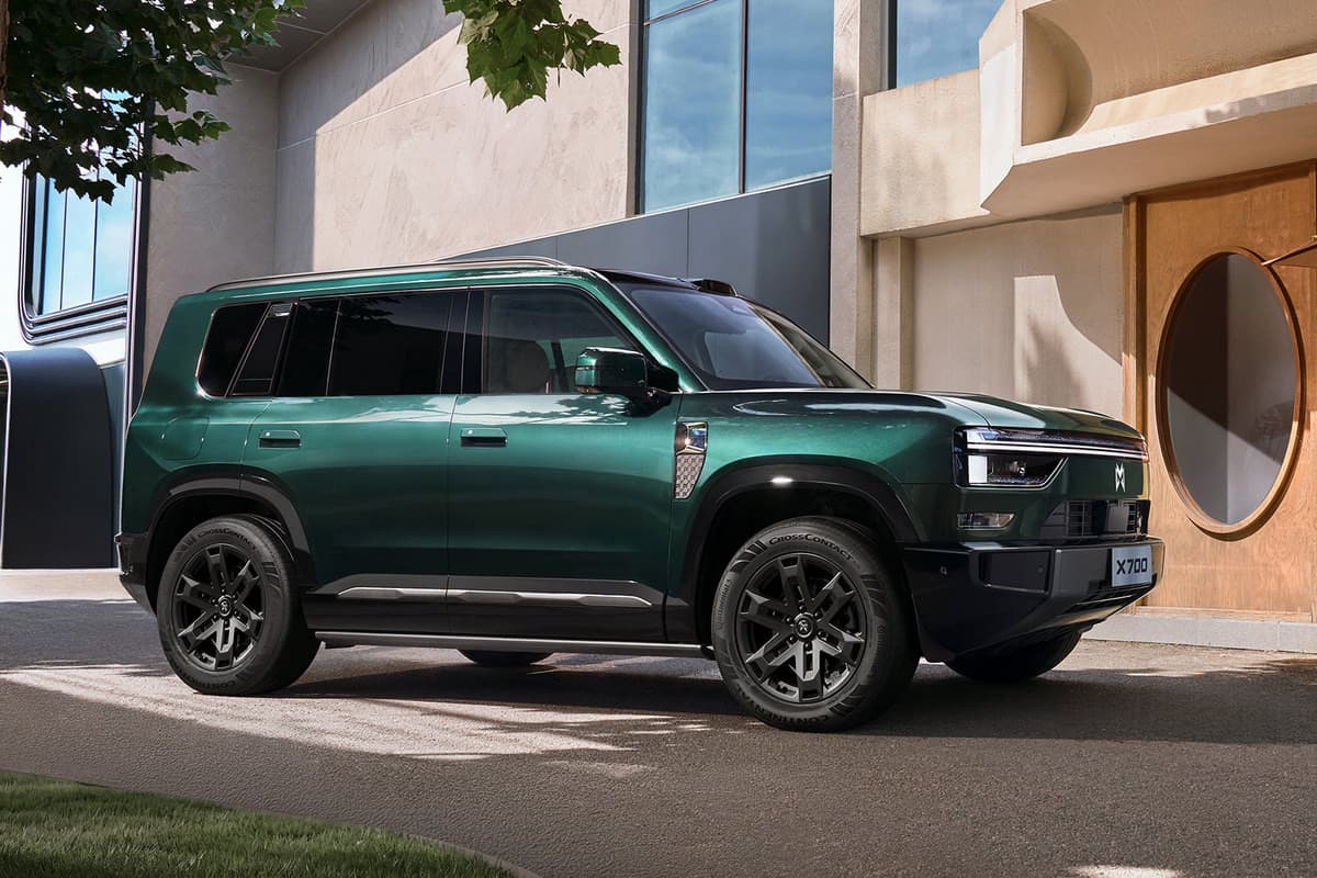 2026 DongFeng M-Hero X700: Up to 695-hp Huawei-Tech PHEV SUV From $32,780