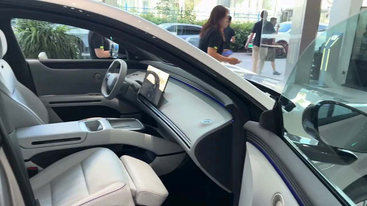 2026 XPeng Mona L03 REV: 1,330 km Range SUV From $21,200 - View 2