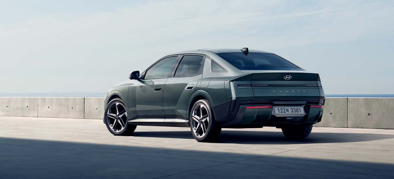 2027 Hyundai Avante Hybrid: 157 PS Full Hybrid Sedan, From KRW 29,420,000 - View 2
