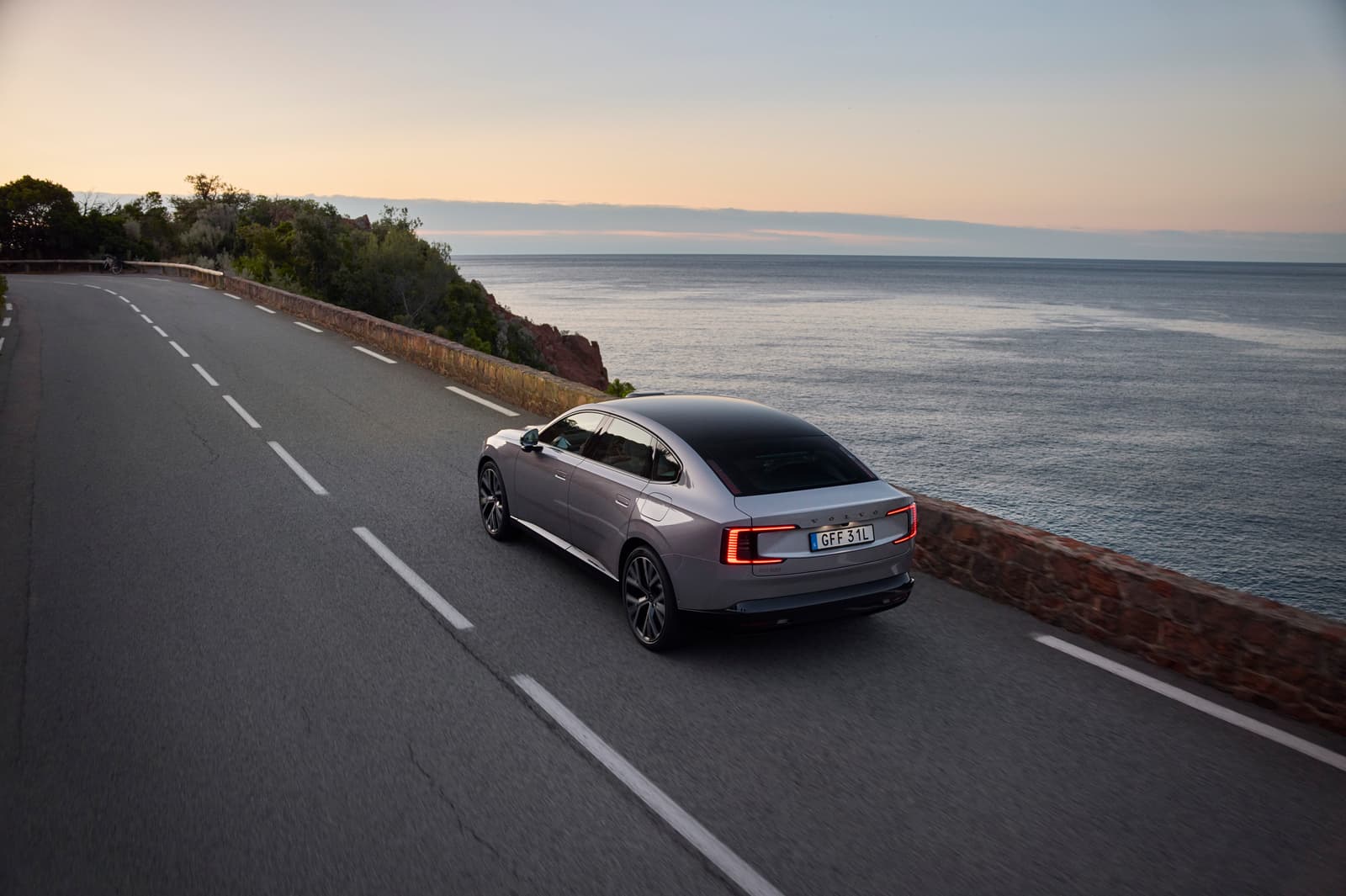 2027 Volvo ES90: Up to 671 hp, 702 km WLTP, From €71,490 - View 2