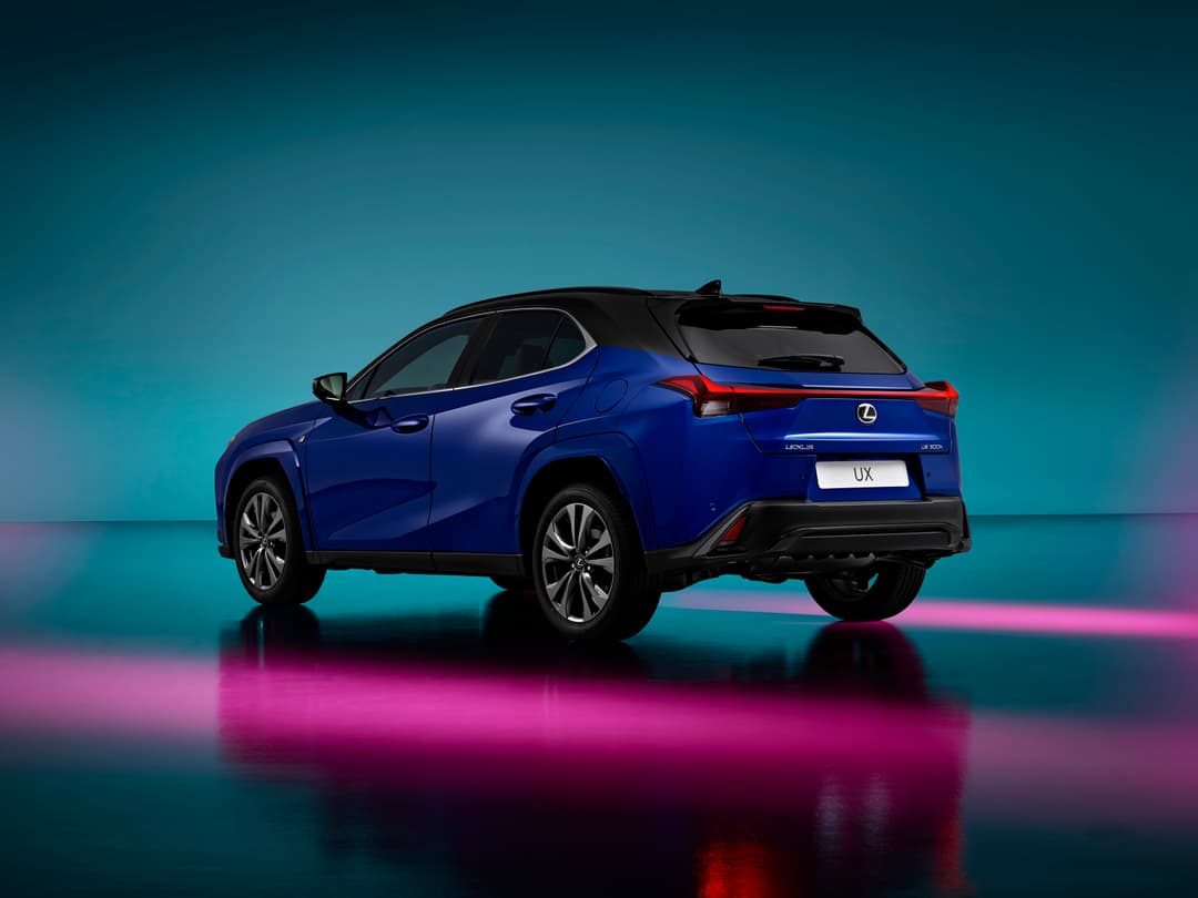 2026 Lexus UX 300h: 196 hp Full Hybrid, Production Ends February 2027