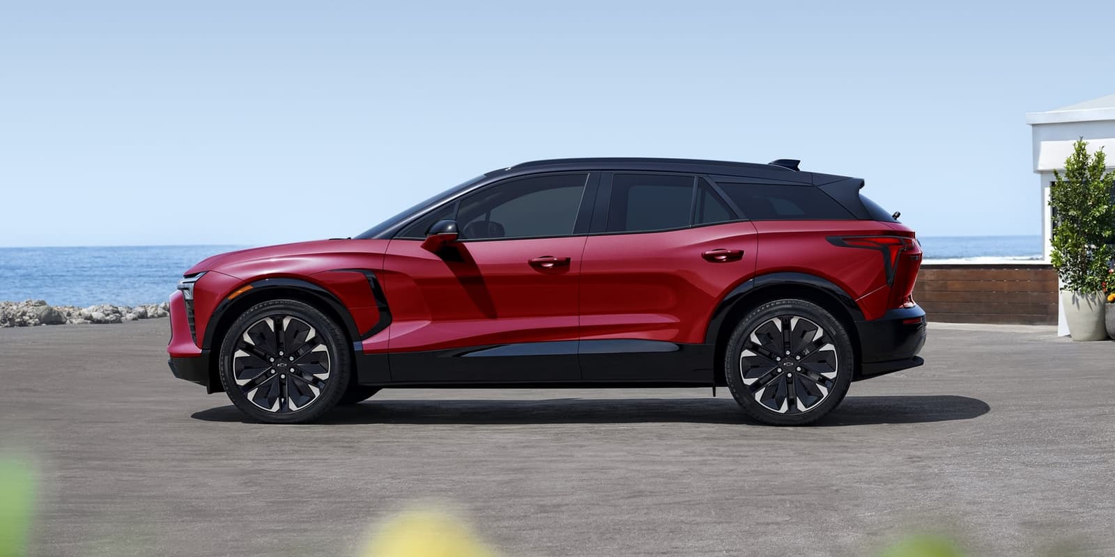 2027 Chevrolet Blazer EV: Standard NACS Port, 312 Mi EPA, SS 615 hp - View 3