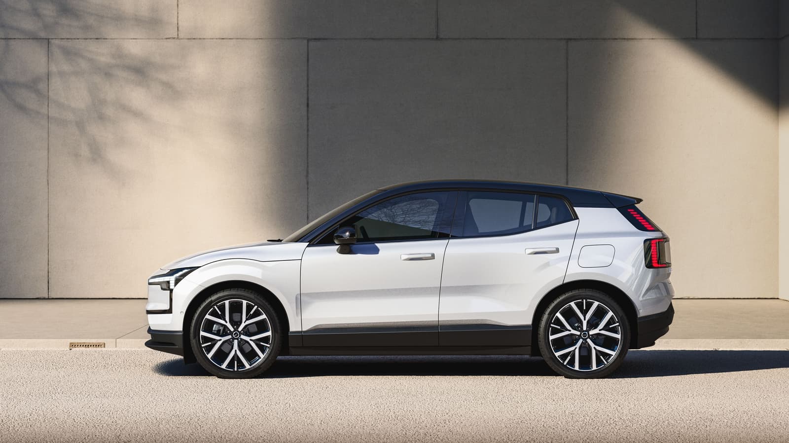 2027 Volvo EX30: New P3 From EUR 34,990, Up to 475 km WLTP - View 3
