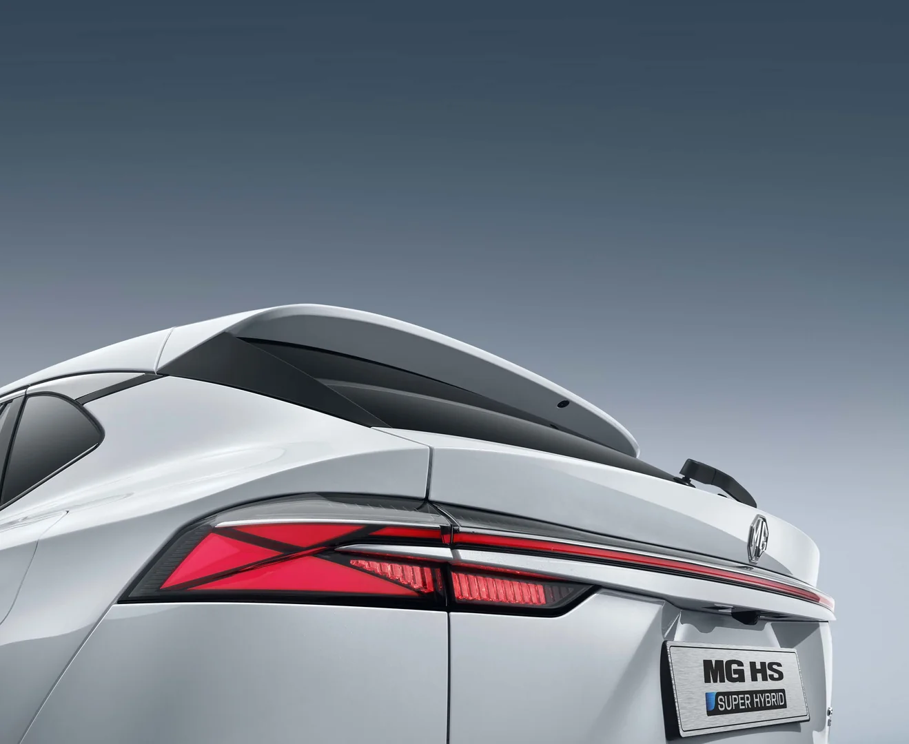 2026 MG HS: 224 PS Hybrid+ HEV, 24.7 kWh PHEV, From £30,495