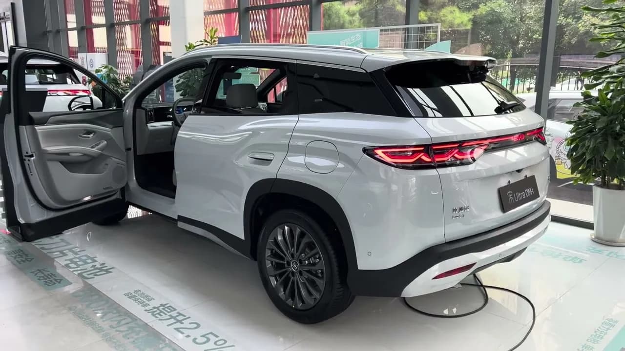 2026 BYD Song Ultra DM-i: 1,845 km Combined Range SUV From $19,200