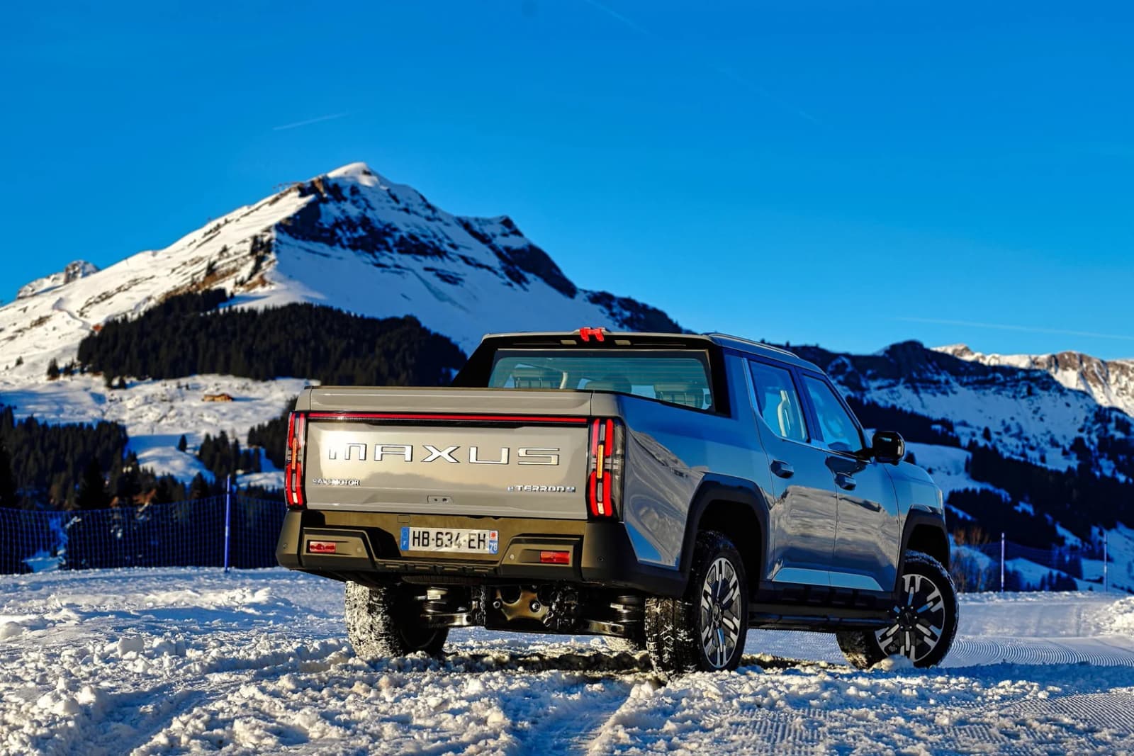 2026 Maxus eTerron 9: 436 hp Electric 4x4 Pickup, 430 km WLTP