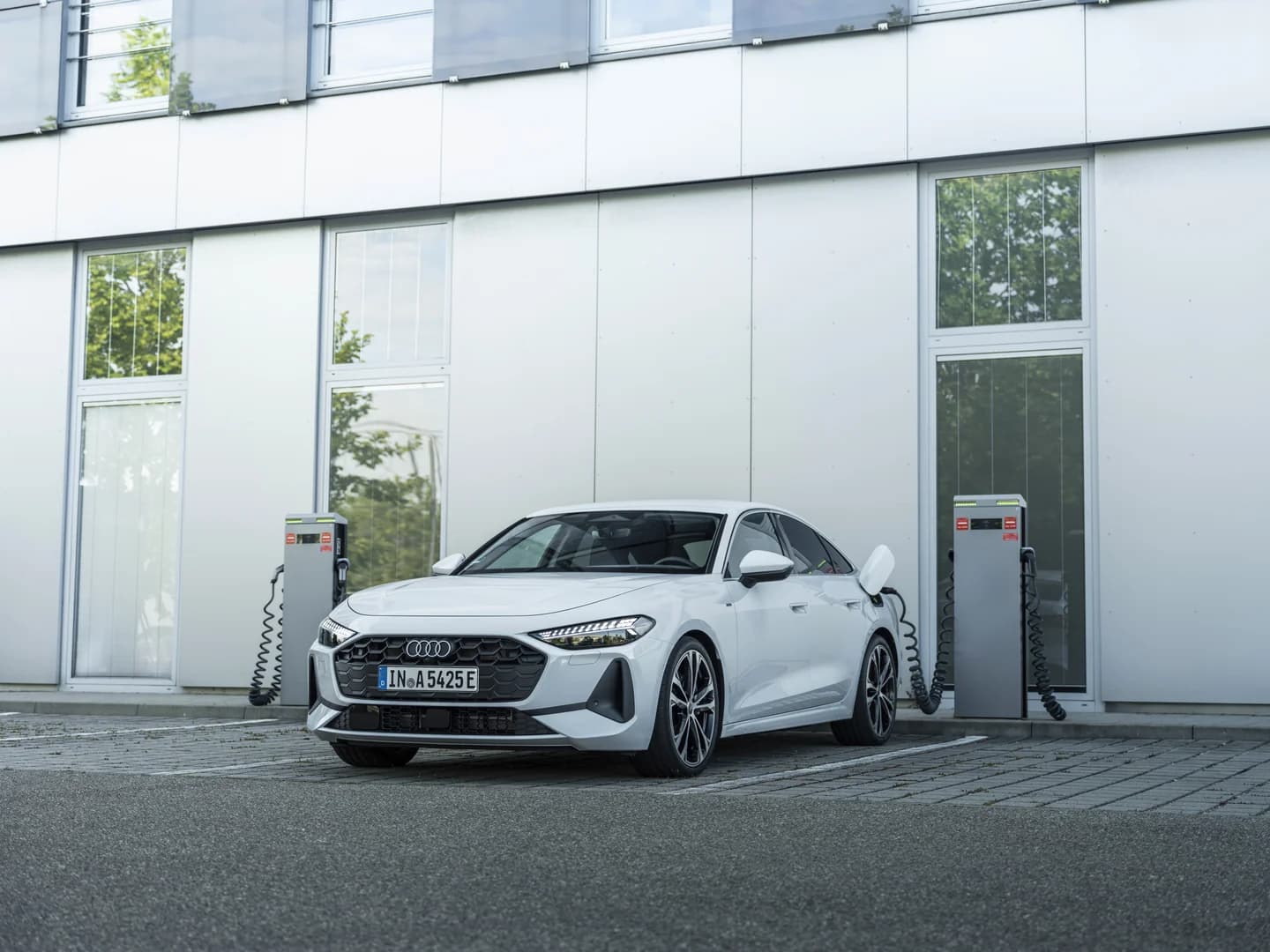 2027 Audi A5 e-hybrid: Up to 362 hp PHEV, 121 km EV, From EUR 65,100