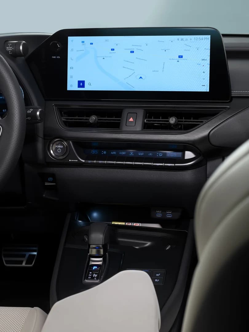 2026 Lexus UX 300h: 196 hp Full Hybrid, Production Ends February 2027