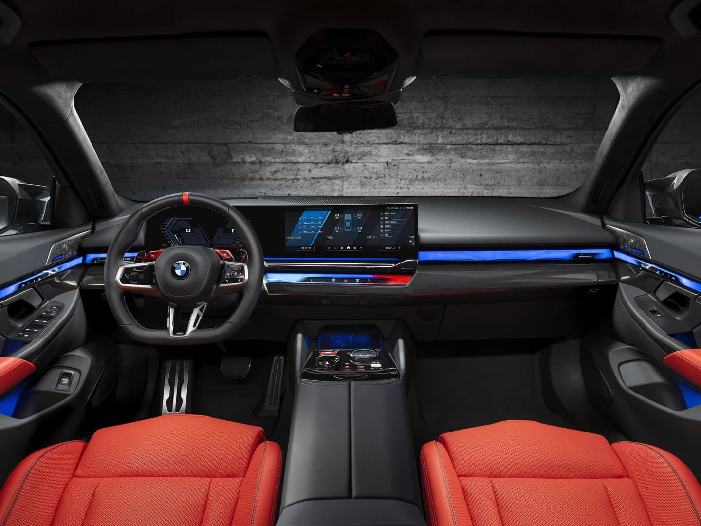 2026 BMW M5: 717 hp Plug-In Hybrid V8, 68 km Electric, From EUR 145,200
