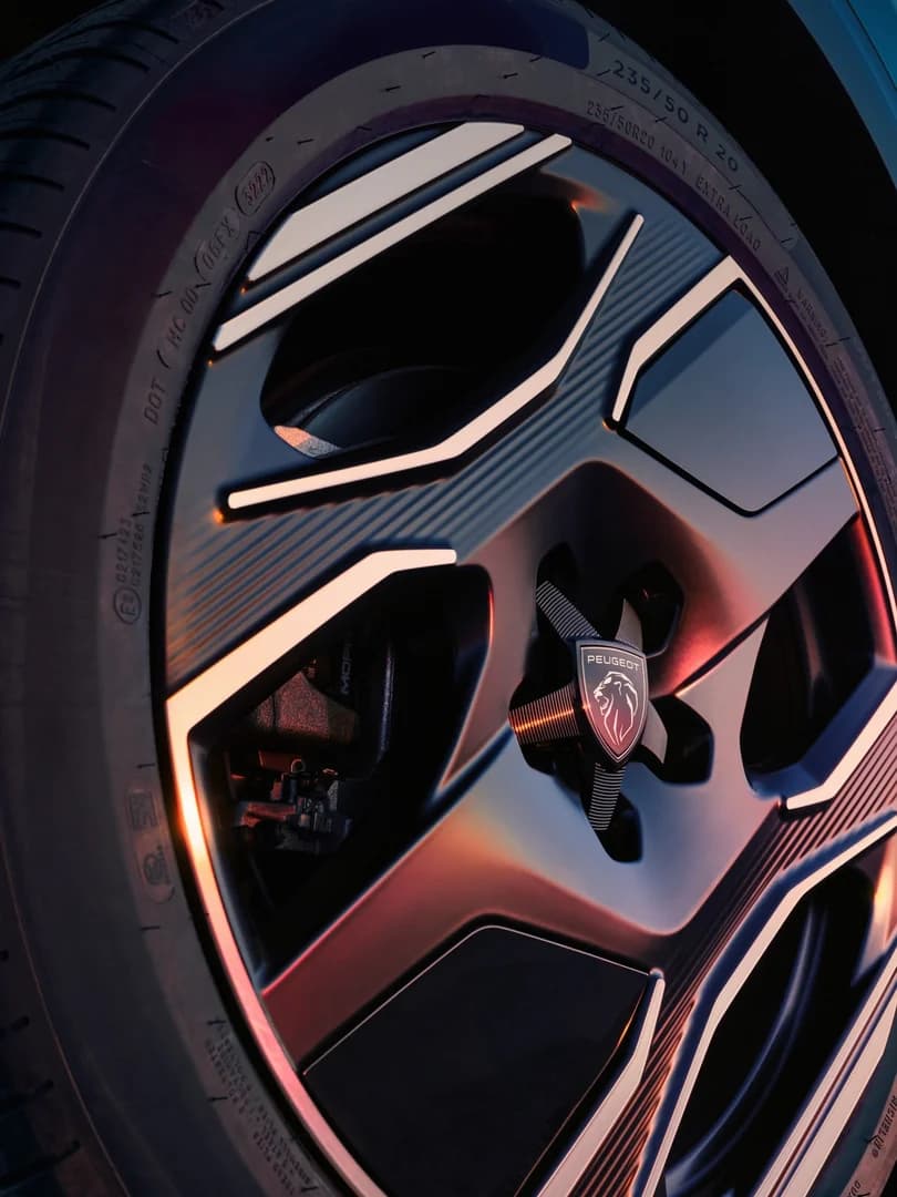 2026 Peugeot E-3008: Up to 701 km WLTP Range, From EUR 45,090