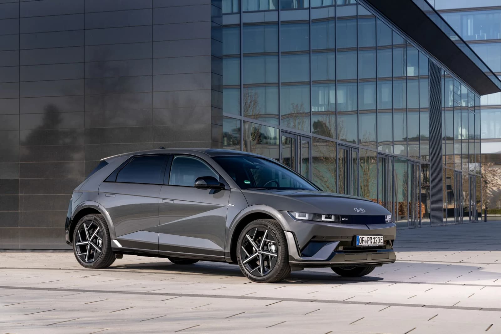 2027 Hyundai Ioniq 5: Up to 570 km WLTP, 260 kW Charging, From EUR 45,750