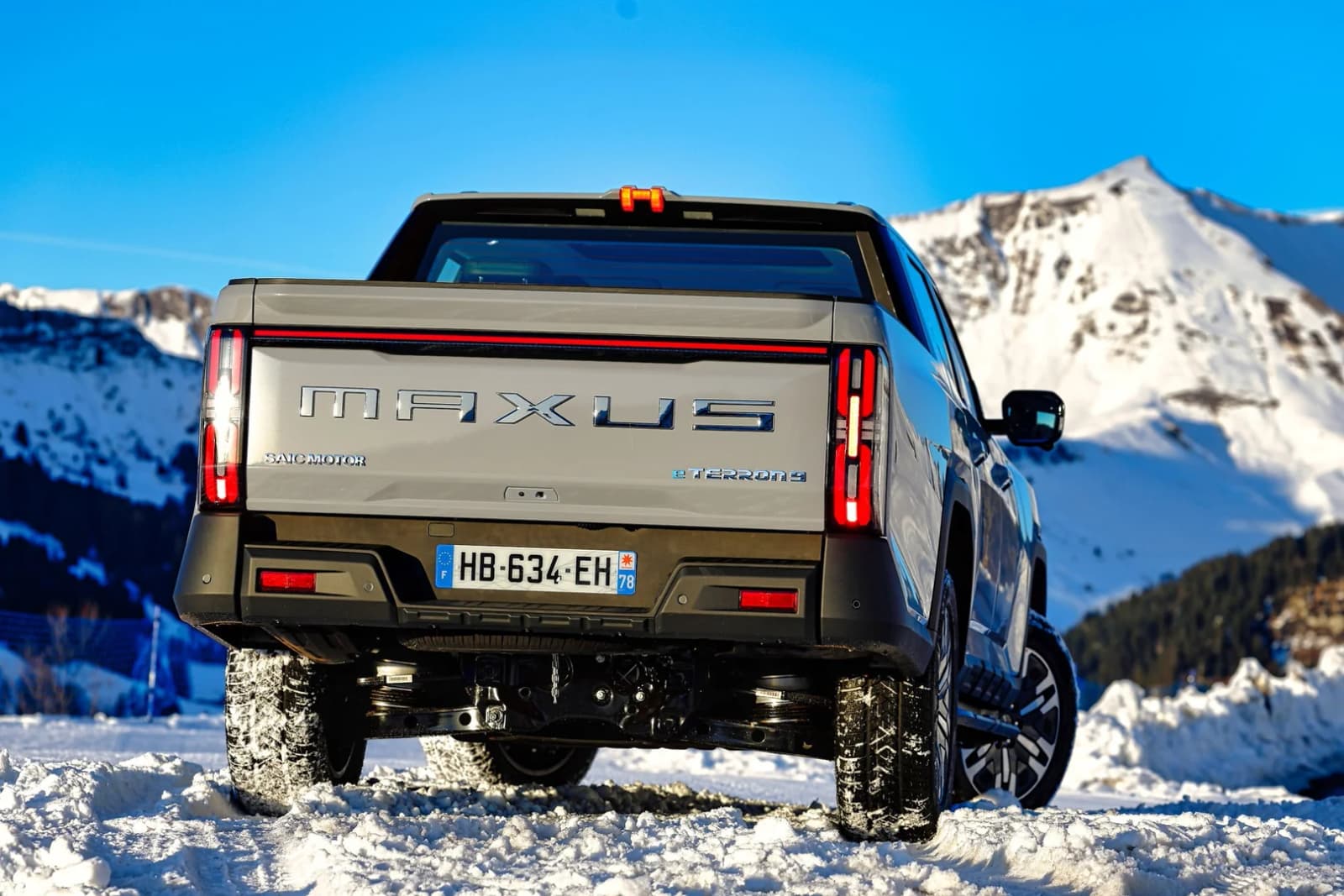 2026 Maxus eTerron 9: 436 hp Electric 4x4 Pickup, 430 km WLTP