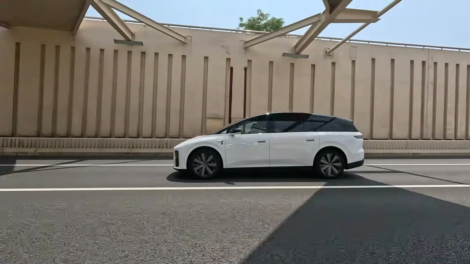 2026 Li Auto i9 Review: Rationality Beats Design, Says Gilevich