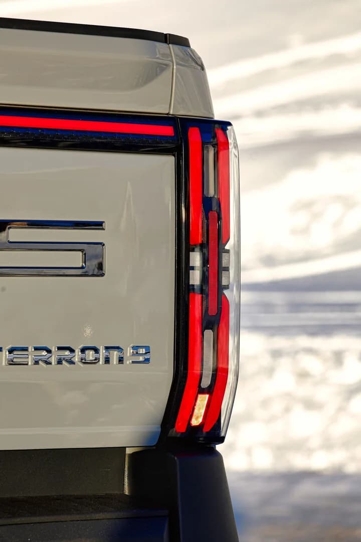 2026 Maxus eTerron 9: 436 hp Electric 4x4 Pickup, 430 km WLTP