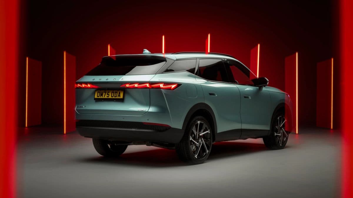 2026 Omoda 7 PHEV: 1,200 km Combined Range From $42,300