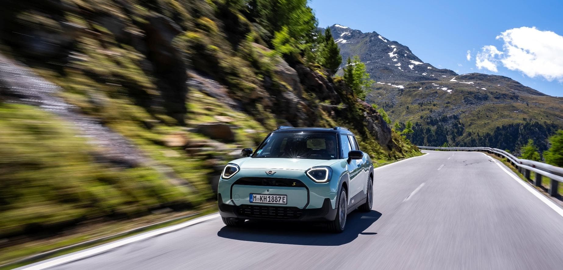 2026 MINI Aceman SE: Ocean Wave Green Launch, 218 HP, 405km Range