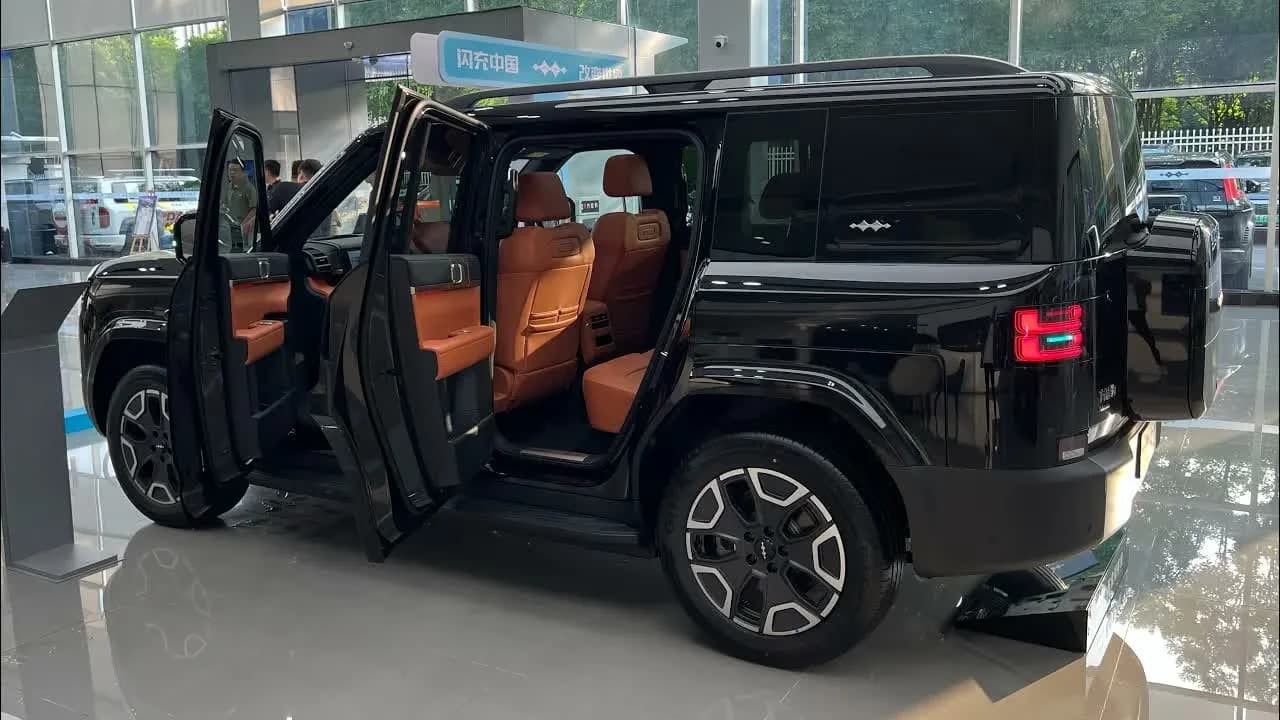 2026 BYD Leopard 7 EV: 755 km Range Defender-Style BEV With 1,500 kW Megawatt Charging From $27,800