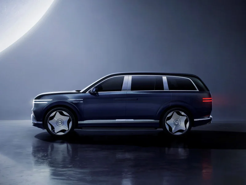 2026 Genesis GV90: The Brand's First Three-Row Flagship EV, With Coach Doors - View 3