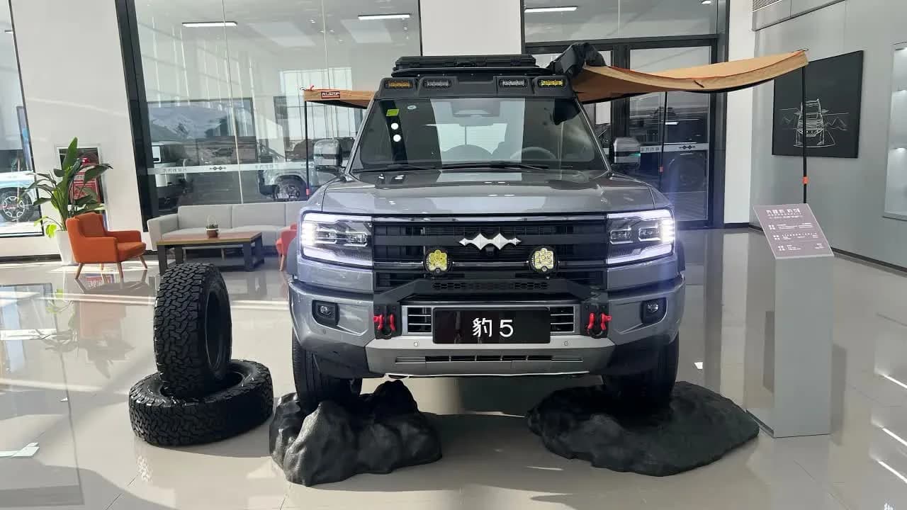 2026 BYD Leopard 5: 671 HP Off-Roader, Now With Confirmed 15-Min Fast Charge