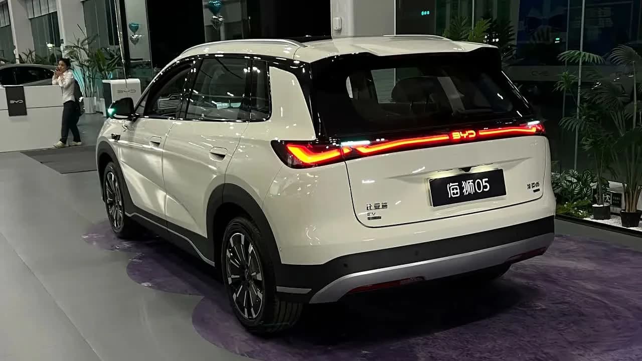 2026 BYD Sealion 05 EV: Compact Electric SUV With 630 km Range From $17,600 - View 2