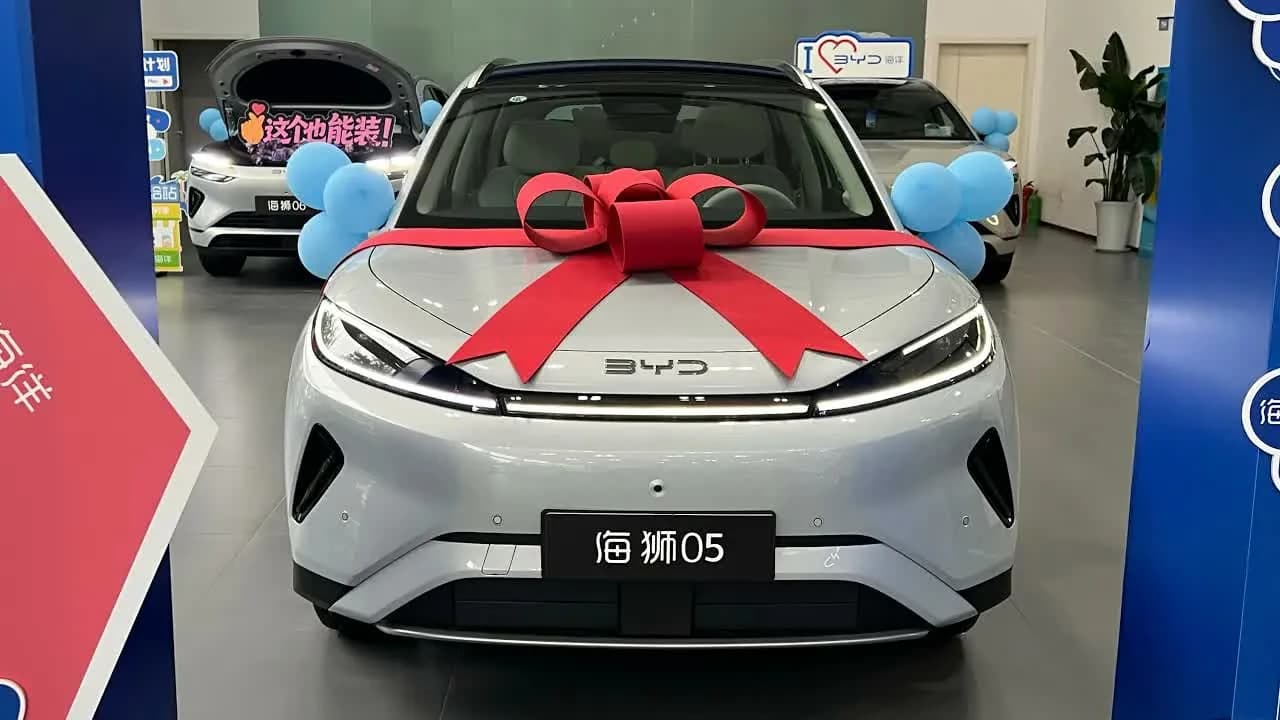 2026 BYD Sealion 05 DM-i: Up To 305 km EV Range, 2,105 km Combined, From $14,360