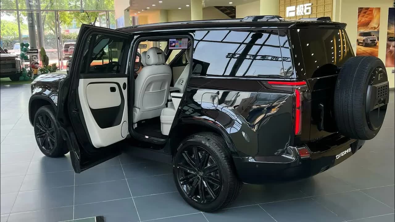 2026 ROX Adamas REV: 469 hp Off-Road Luxury SUV With 1,400 km Range