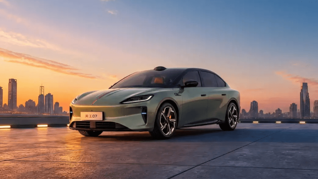 2026 Hongqi Tiangong 07: 800V Sedan Offers Up to 730 km Range From $25,000