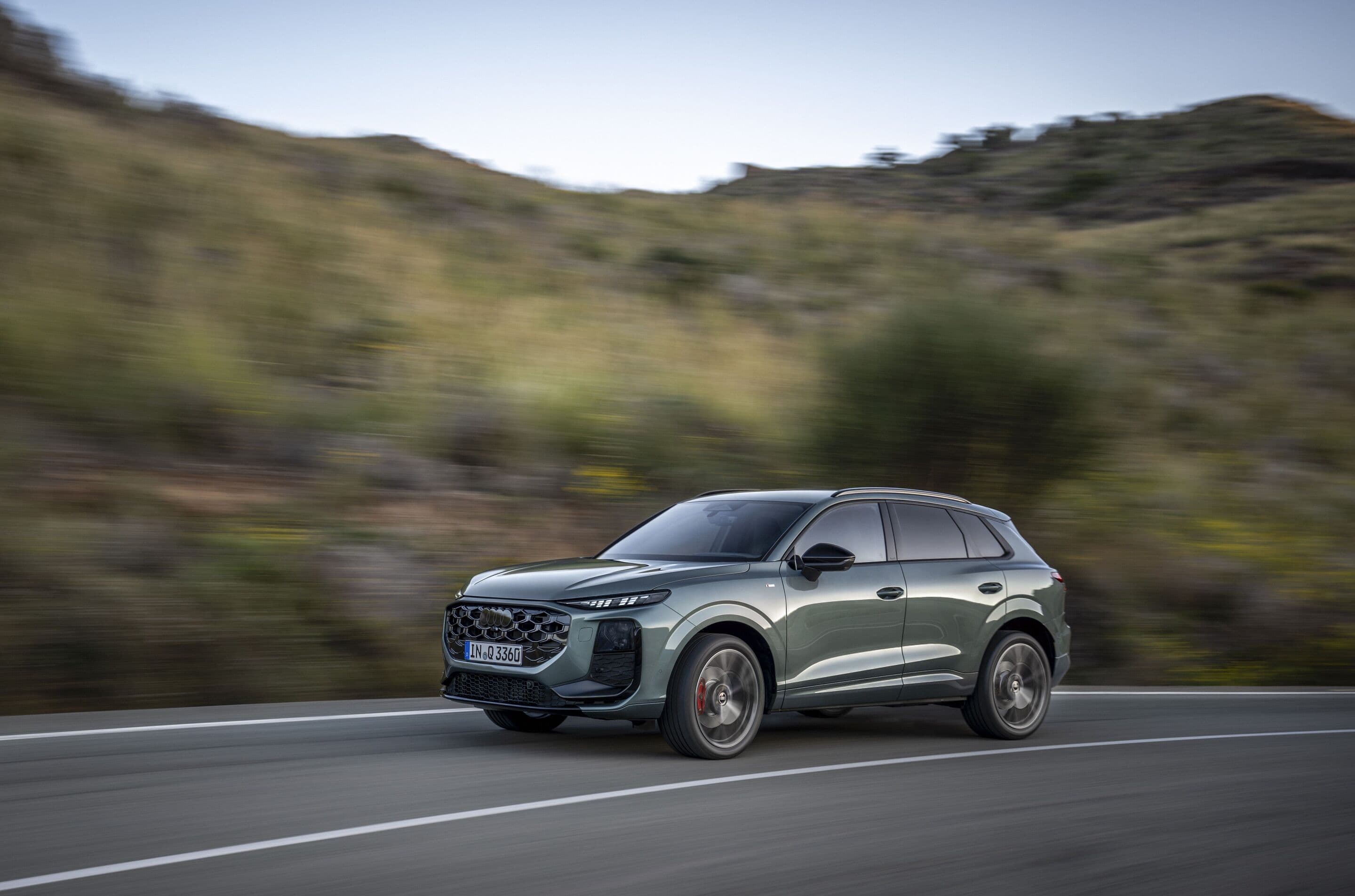 2027 Audi Q3 e-hybrid: MY27 Refresh Adds New Passenger Display, More Standard Tech