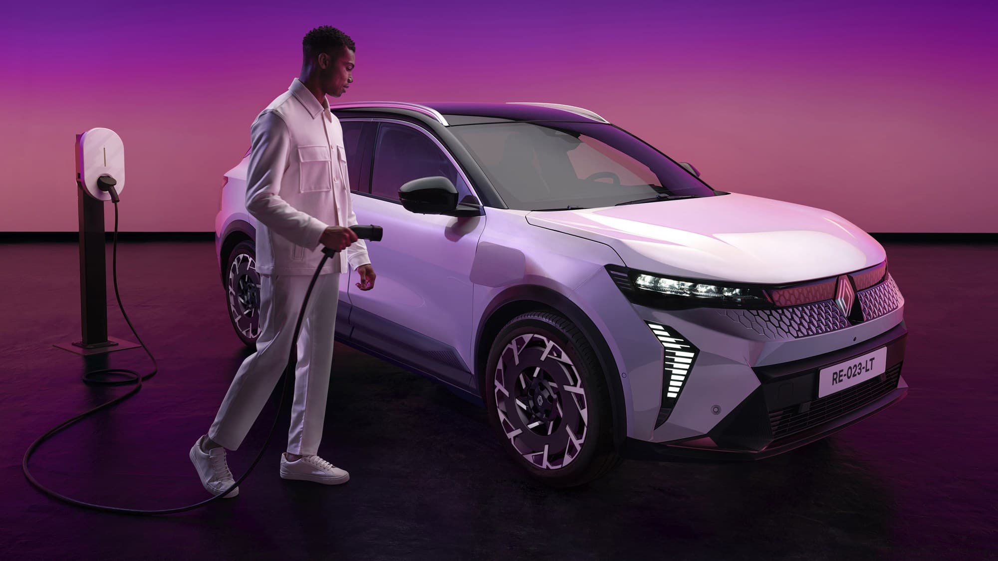 2027 Renault Scenic E-Tech Electric: Up to 642 km Range, 28-Min Charging - View 2