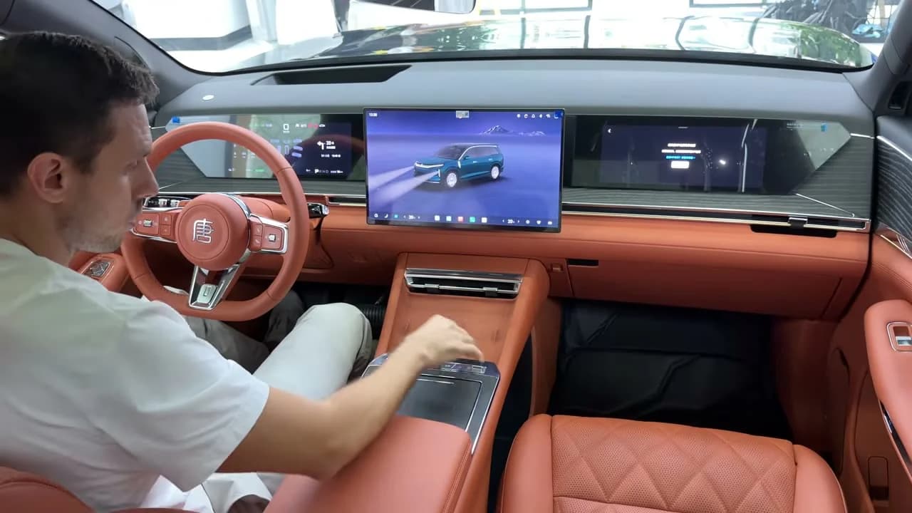 2026 BYD Datang: 784 HP 7-Seat EV, 950 km Range, 9-Minute Charging, From $37,000 - View 2
