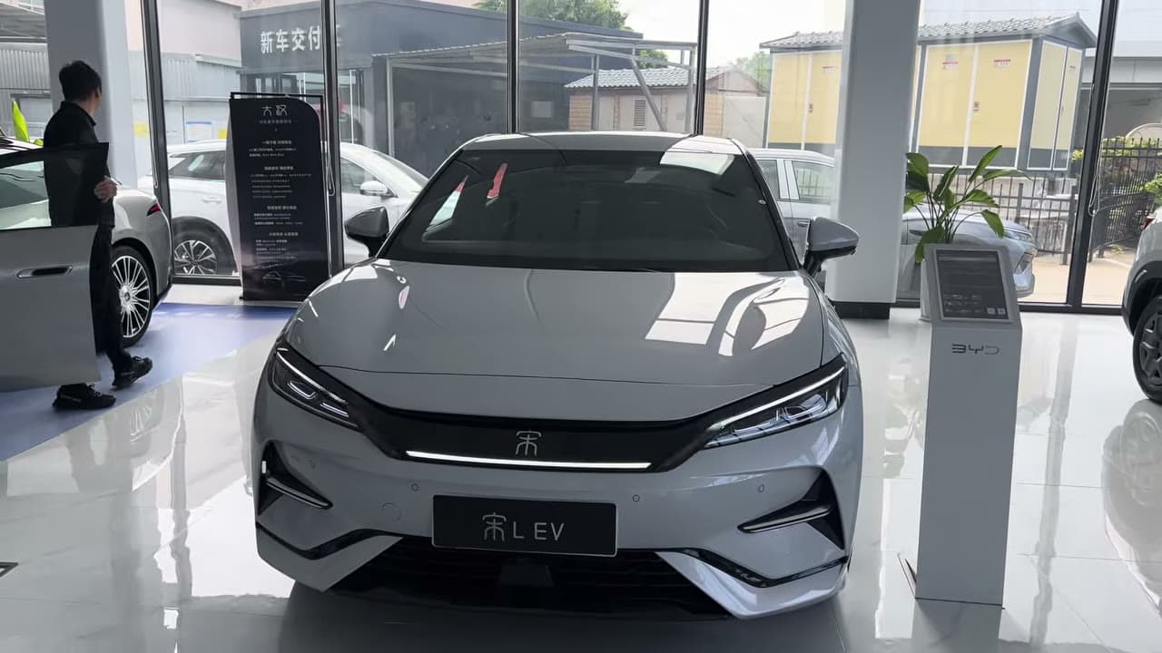 2025 BYD Song L EV: Up to 662 km Range and a 510 hp AWD Option - View 2