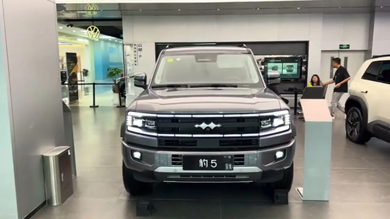 2026 BYD Leopard 5 Updated: 1,310 km Combined Range PHEV With Huawei ADS 4 LiDAR From $37,800 - View 2