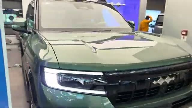 2026 BYD Leopard 8: 738 HP Off-Road PHEV With 1,200 km Range From $53,500 - View 2