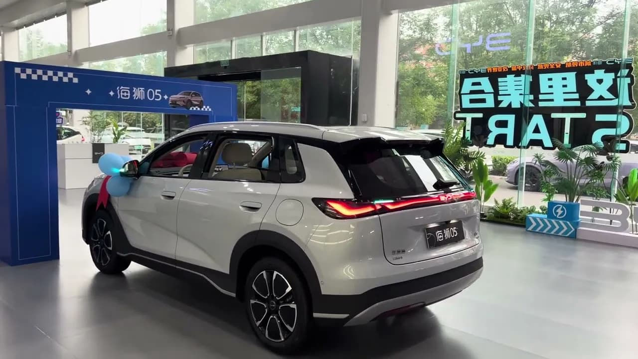 2026 BYD Sealion 05 DM-i: Up To 305 km EV Range, 2,105 km Combined, From $14,360 - View 2