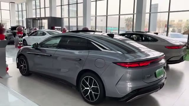 2026 BYD Han L EV: 701 km Range Sedan With 5-Minute Flash Charging From $32,560 - View 2