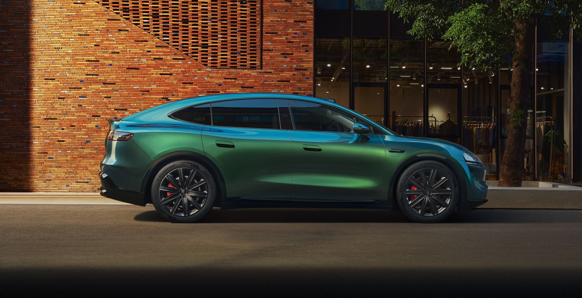 2027 Luxeed R7: Huawei ADS 5 Coupe SUV With Up to 855 km Range From $35,580 - View 2
