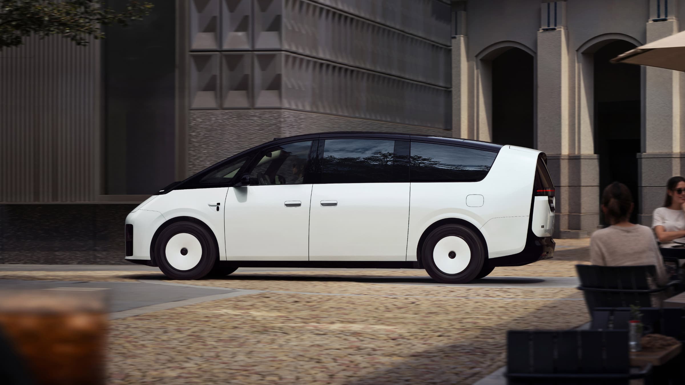 2026 Li Auto MEGA: Updated Electric MPV With 710 km Range From $75,200 - View 2