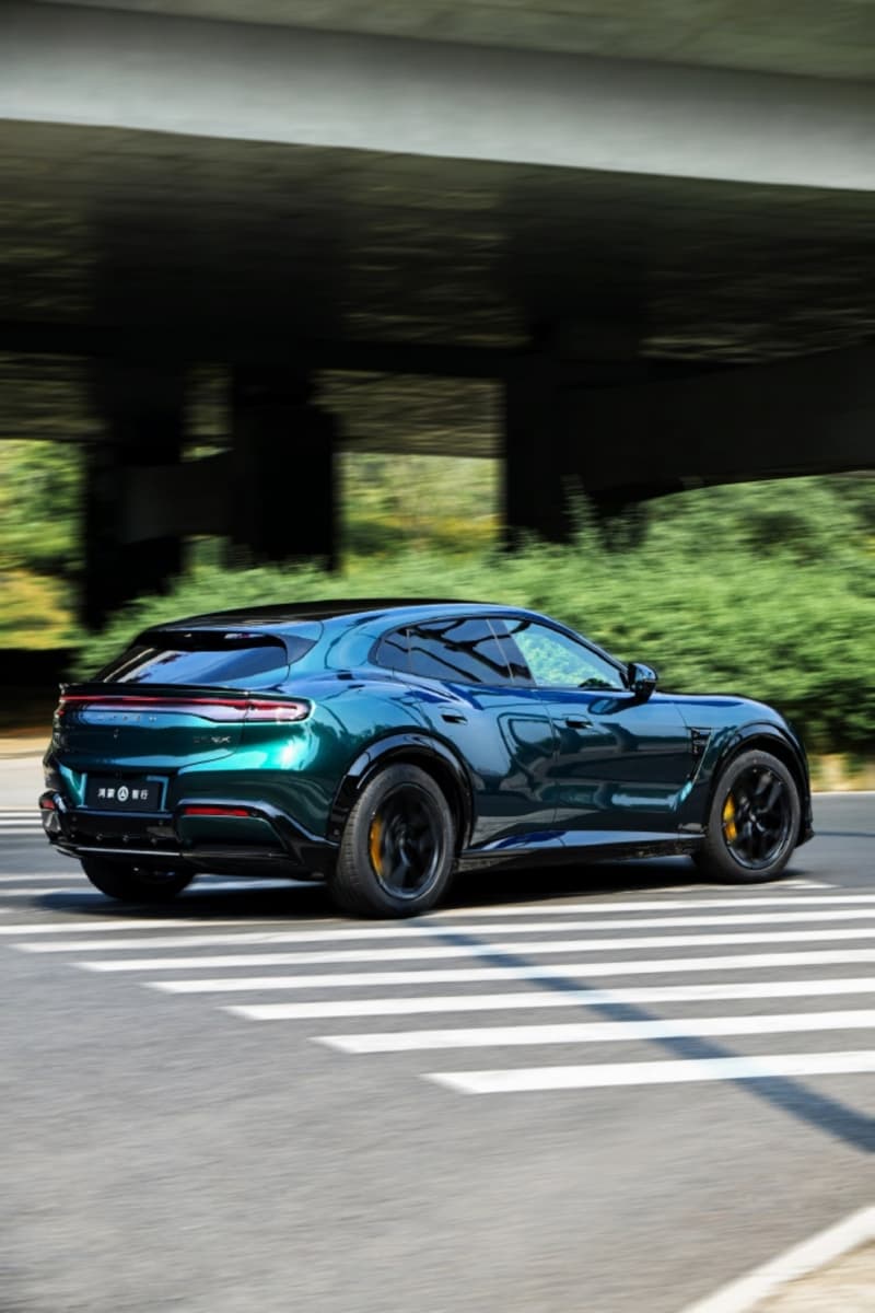 2026 Luxeed RX: Ferrari-Designed Coupe-SUV Packs 586 HP and 4 LiDARs - View 2