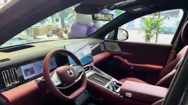 2026 Denza N8L EV: Six-Seat SUV With 960 km Range, 9-Minute Charge - View 3