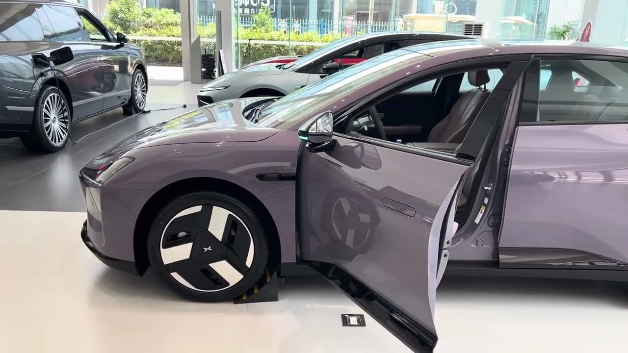 Xpeng Mona M03: A 640 km AI-Driven Electric Sedan With XNGP From ~$16,800 - View 3