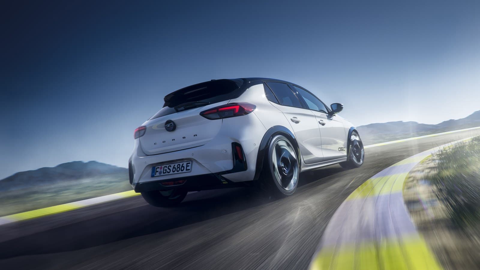 2026 Opel Corsa GSE: Electric Hot Hatch Sprints 0-100 in 5.5s - View 3