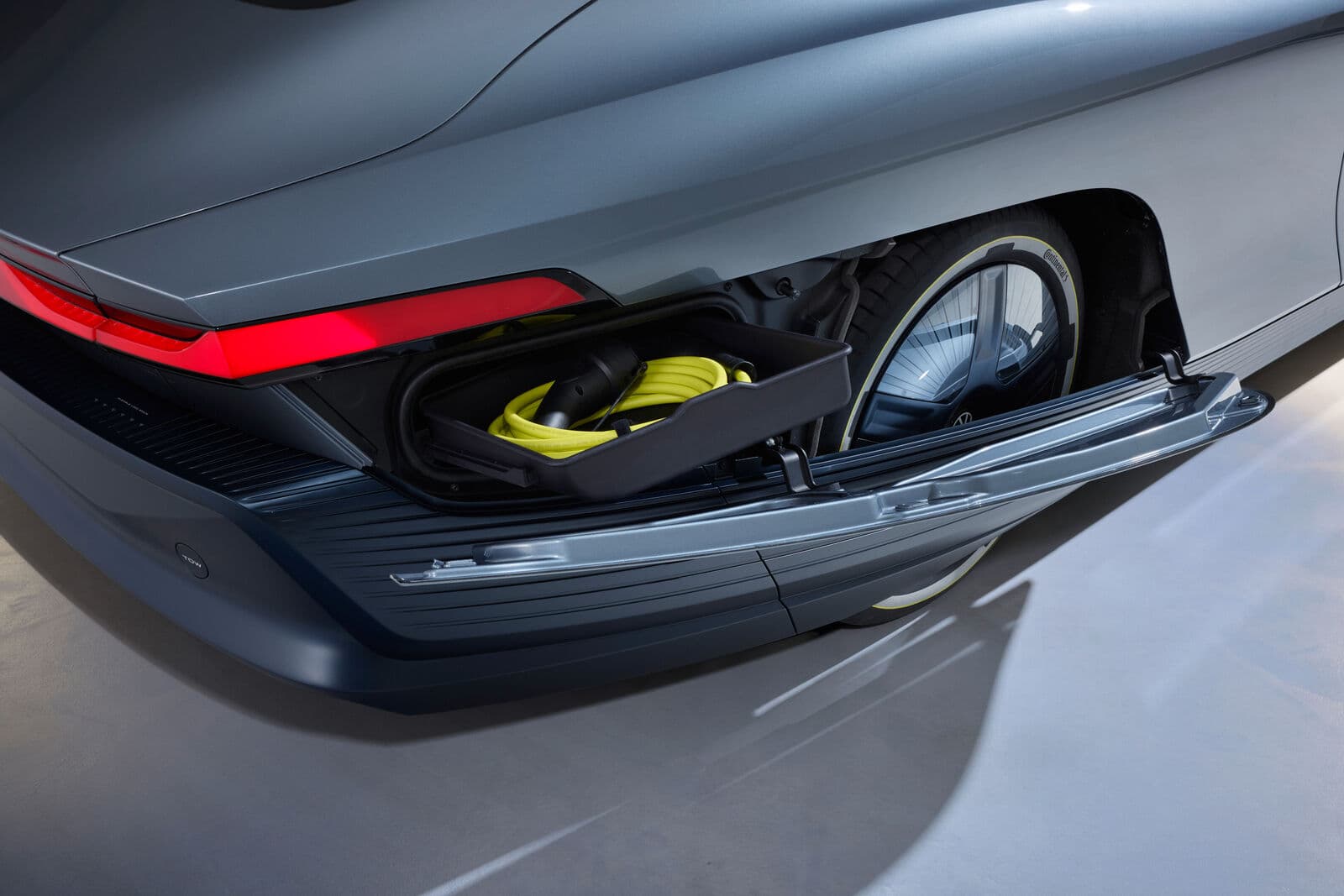 2026 VW Mission Efficiency: 0.158 Cd World Record EV Concept - View 3