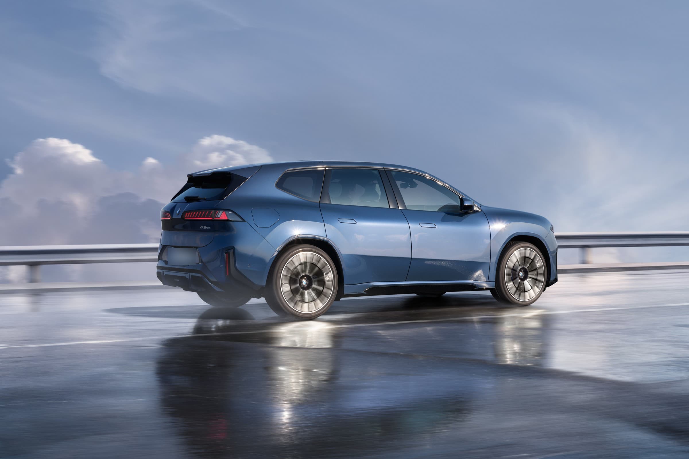 2026 BMW iX3: Neue Klasse SUV With Up to 806 km Range From EUR 63,400 - View 3