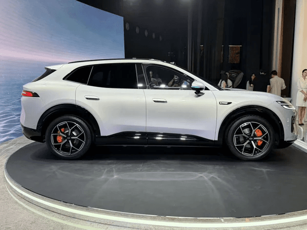 2026 Changan Qiyuan Q06: 800V Fastback SUV With Up to 442 hp and Up to 700 km Range - View 2