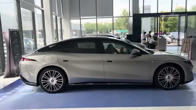2026 BYD Da Han EV: 1008 km Flagship Sedan With 9-Minute Charging - View 3