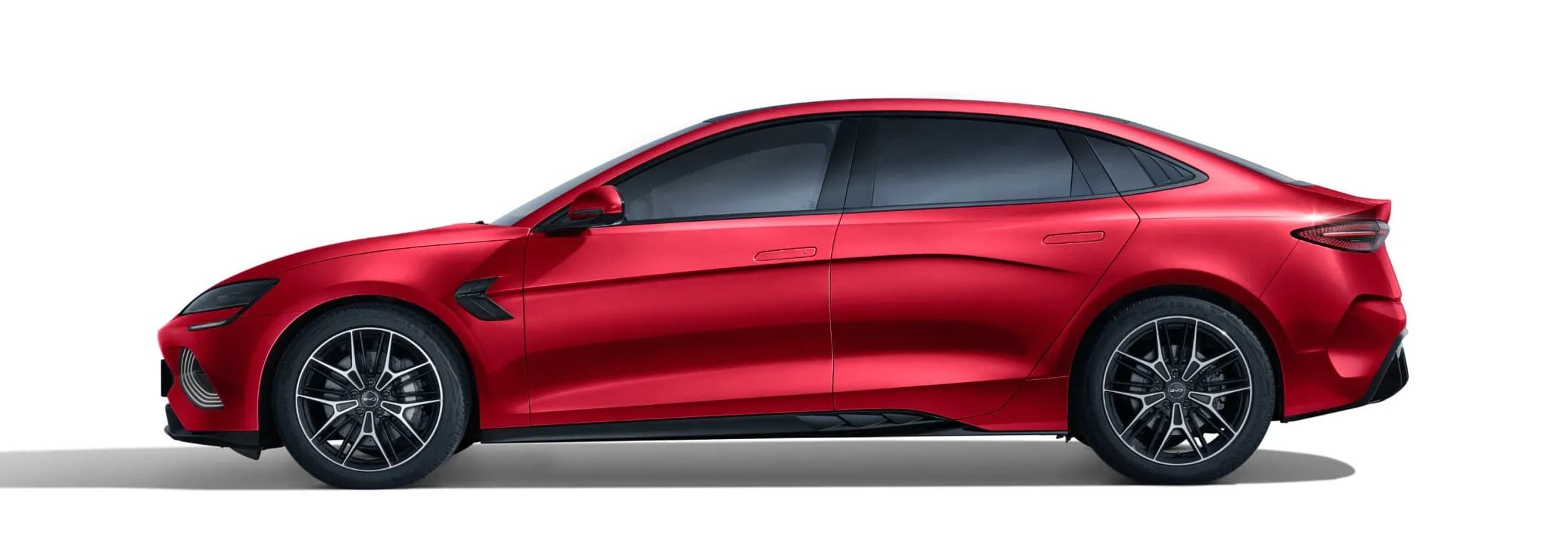 2026 BYD Seal Sedan: Up to 570 km WLTP, 485 L Boot, From EUR 47,990 - View 3
