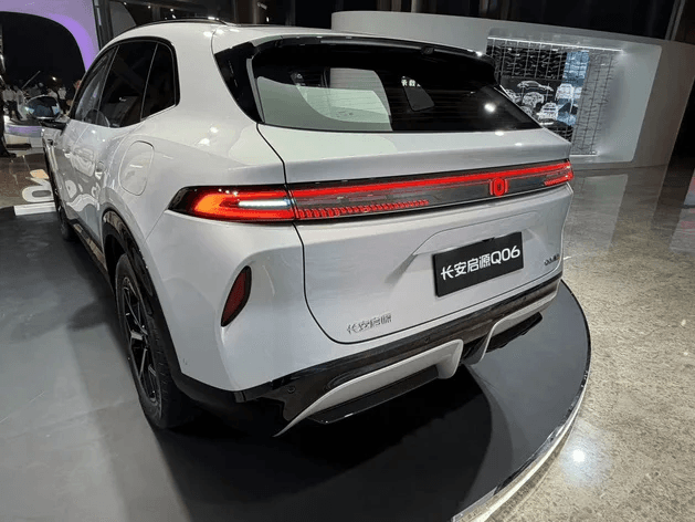 2026 Changan Qiyuan Q06: 800V Fastback SUV With Up to 442 hp and Up to 700 km Range - View 3